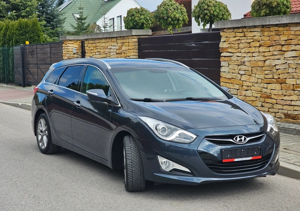 Hyundai i40 cena 40400 przebieg: 188000, rok produkcji 2015 z Ciechanowiec małe 781